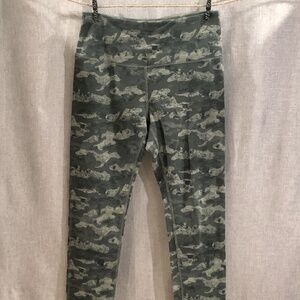 (1036) Reebok Athletic Workout Yoga Legging, Ankle Length, SZ M